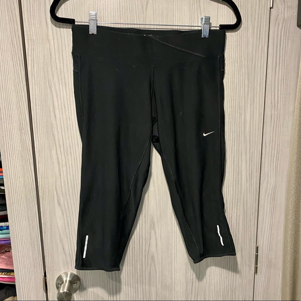 Nike dri fit cropped leggings women M